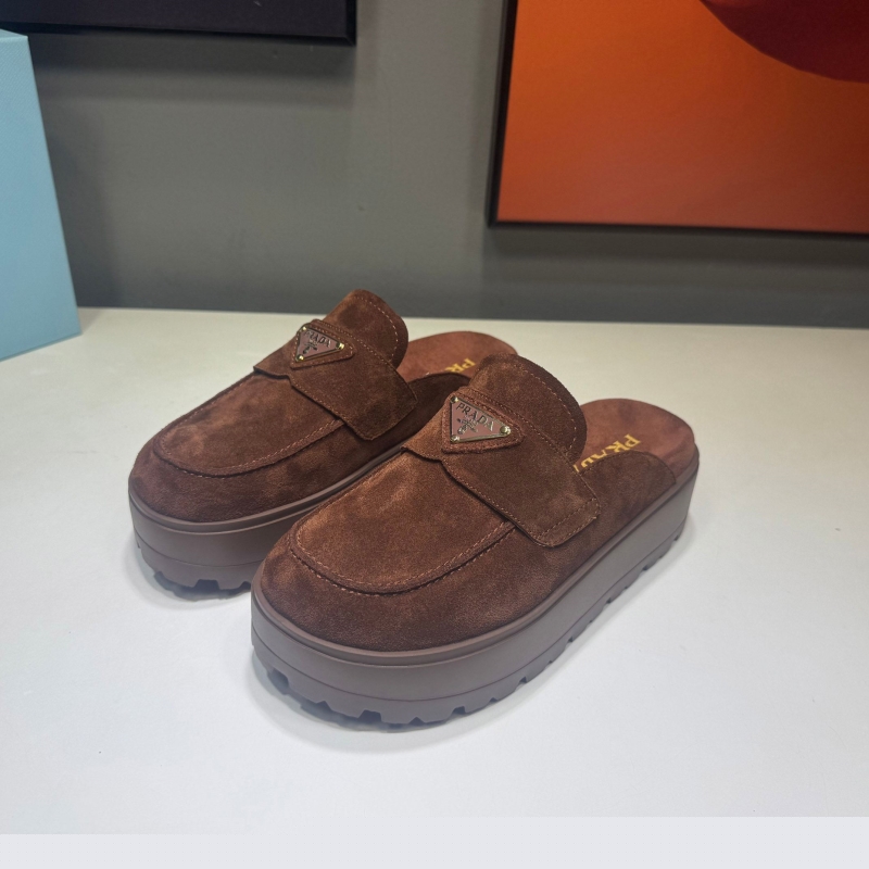 Pra*a slippers